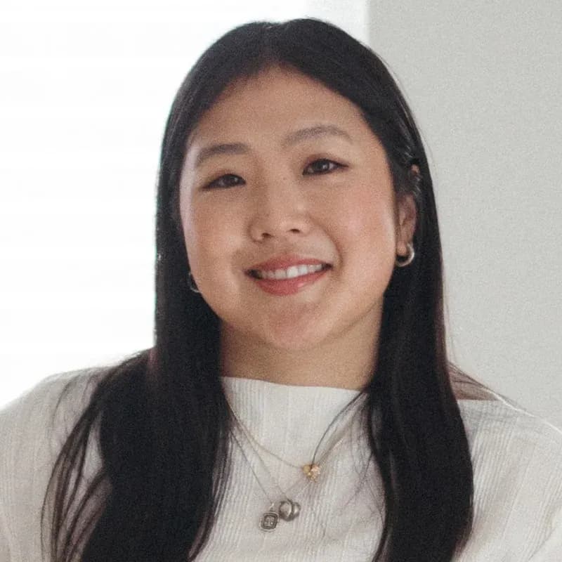 Sarah Lee – bio photo